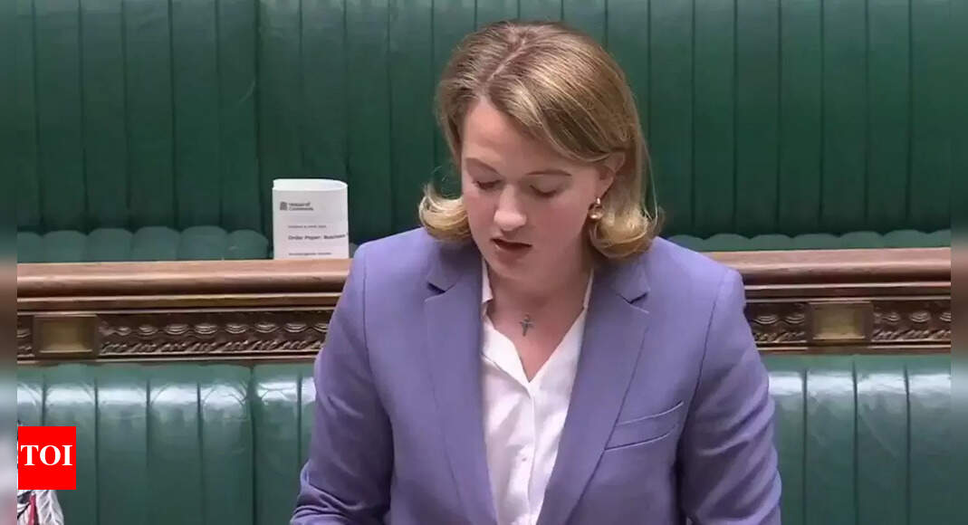 “उन्हें निशाना बनाया गया क्योंकि वे गोरी लड़कियाँ थीं”: ब्रिटिश सांसद कैरोलिन डिनेज ने संसद में पाकिस्तानी ग्रूमिंग गिरोहों का हवाला दिया | विश्व समाचार