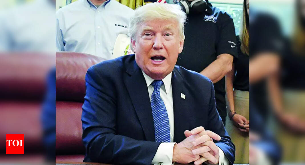 चूँकि ट्रम्प प्रशासन छात्र ऋण को कम करने के लिए कदम उठा रहा है, किस संघीय योजना से सबसे अधिक लाभ होगा?