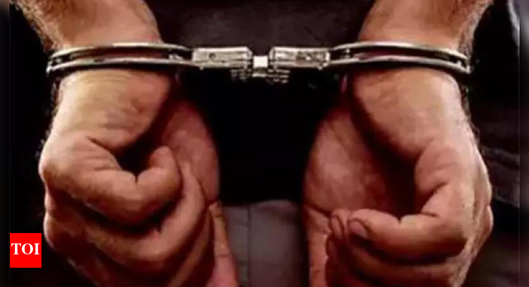 रांची में एक महिला समेत पांच गिरफ्तार; पाकिस्तान में बनी तीन पिस्तौलें जब्त | भारत समाचार