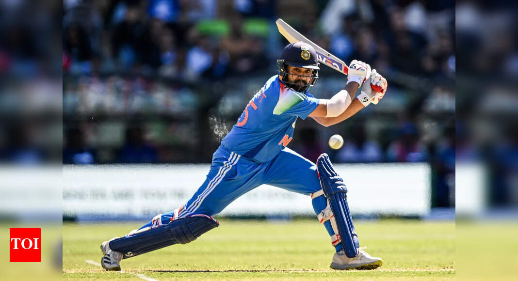 ‘वह कहीं नहीं जा रहे हैं’: रोहित शर्मा की अर्धशतकीय पारी की पूर्व भारतीय क्रिकेटर ने की प्रशंसा | क्रिकेट समाचार