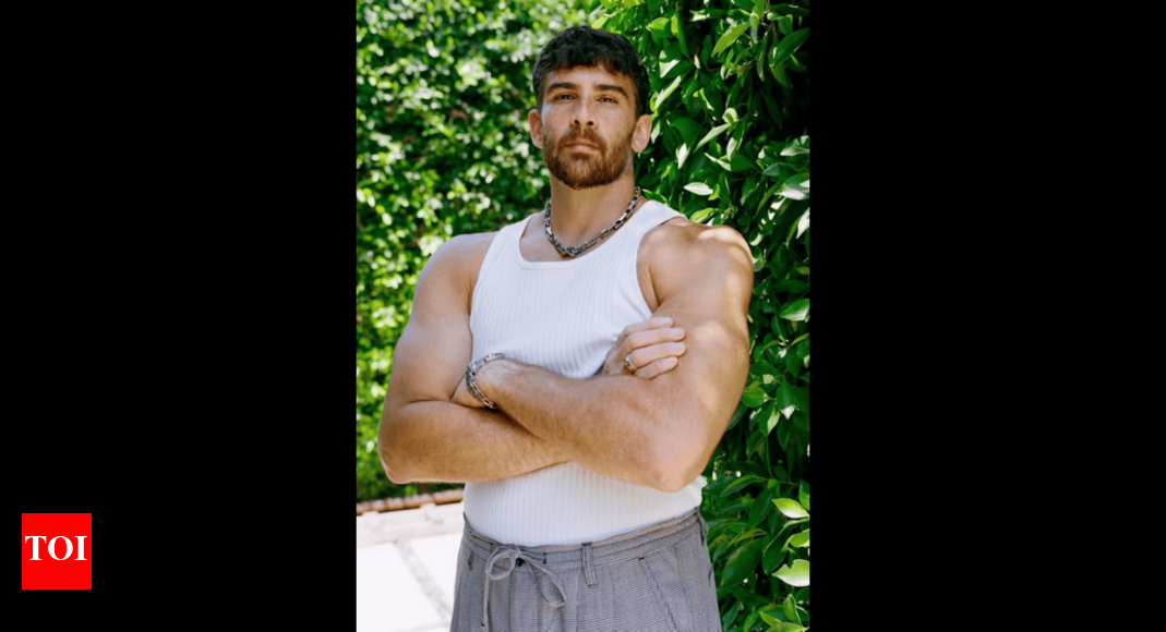 स्ट्रीमर हसन पिकर दर्शकों से राजनेताओं के कार्यों पर ध्यान केंद्रित करने का आग्रह करते हैं, न कि उनके लेबल पर।