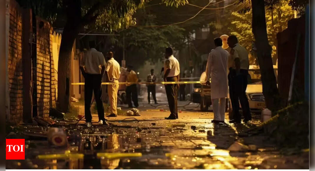 फ़रीदाबाद में खौफ: पत्नी के छोड़ने के बाद पिता ने कई दिनों तक 14 साल की बेटी से किया रेप; गिरफ्तार | गुड़गांव समाचार