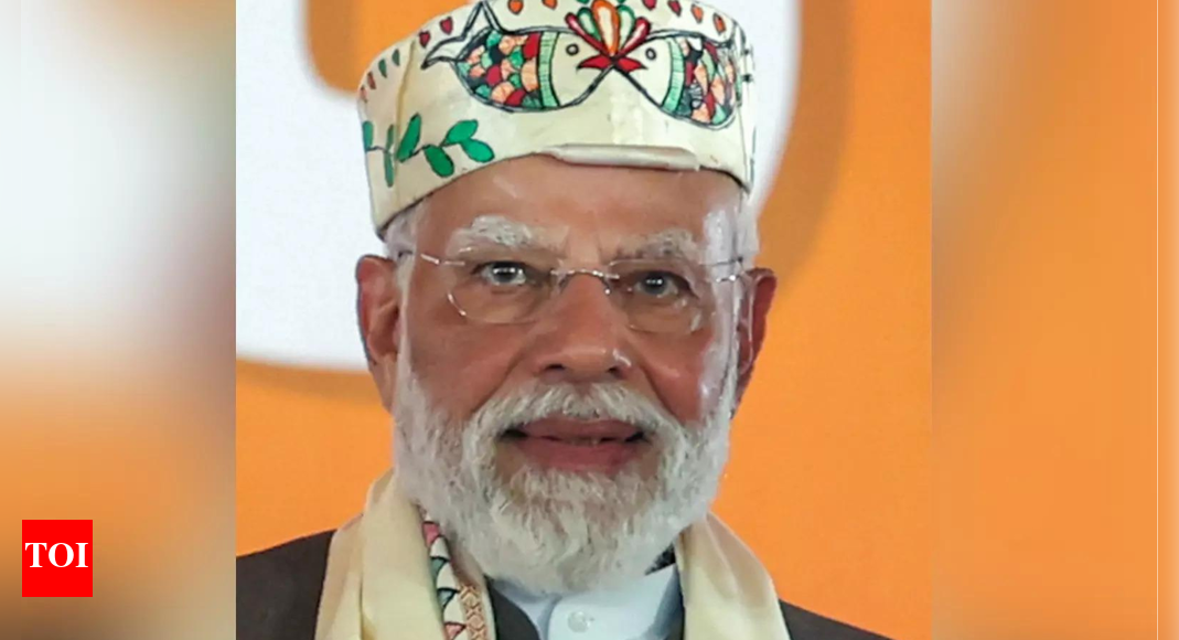 ‘उपवास करने वाले सभी लोगों को सम्मान’: पीएम मोदी ने छठ गीत साझा किए, भारत भर के भक्तों को शुभकामनाएं दीं | भारत समाचार