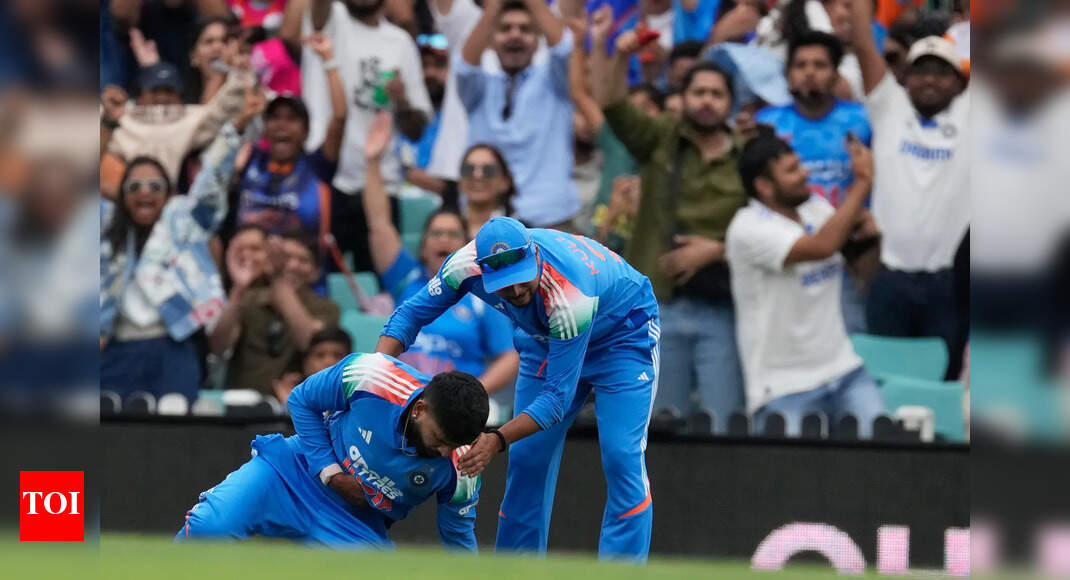 भारत के लिए बड़ा झटका! अजीब कैच के बाद अस्पताल पहुंचे श्रेयस अय्यर | क्रिकेट समाचार