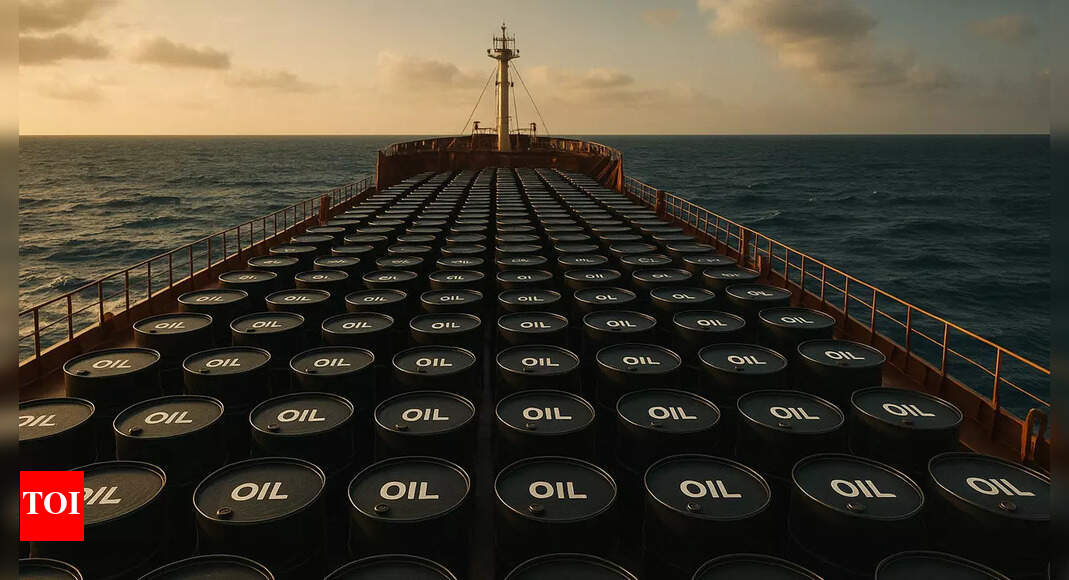 ट्रंप के प्रतिबंधों के बाद तेल व्यापार में व्यवधान के संकेत? भारत की ओर जा रहा रूसी टैंकर 180 डिग्री पर मुड़ता है; अब बाल्टिक सागर में निष्क्रिय है