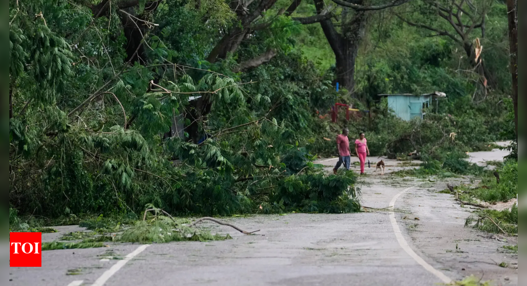 तूफान मेलिसा: हैती में बाढ़ से 25 लोगों की मौत; नदी उफान पर है और घर नष्ट हो गये हैं