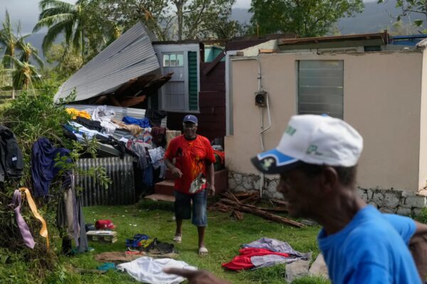 ‘सोने के लिए कहीं नहीं’: मेलिसा ने जमैकावासियों का जीवन बदल दिया