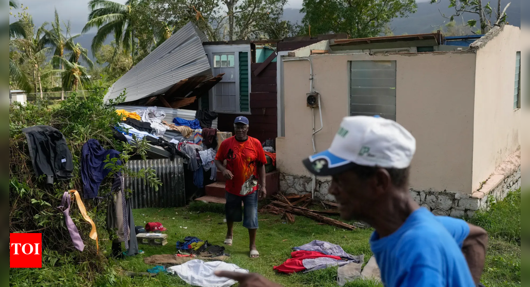 ‘सोने के लिए कहीं नहीं’: मेलिसा ने जमैकावासियों का जीवन बदल दिया