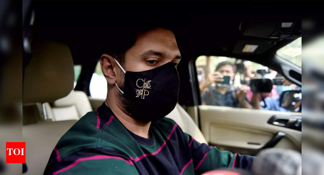 चिराग पासवान: पारस चाचा द्वारा चिराग पासवान को अलग-थलग करने से एलजेपी में फूट पड़ी; नीतीश कुमार की जेडीयू कहती है ‘आप जो बोओगे वही काटोगे’ | भारत समाचार