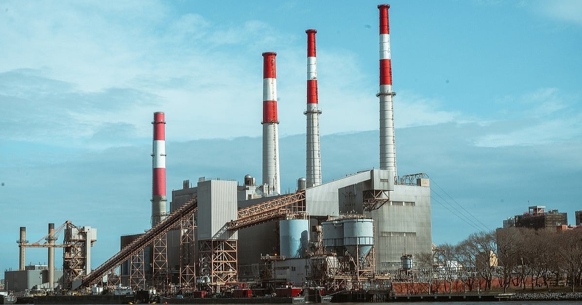 तेल की कीमतें स्थिर हो सकती हैं क्योंकि प्रमुख ओपेक सदस्य का कहना है कि रूस पर अमेरिकी प्रतिबंधों के बाद कार्टेल आपूर्ति बढ़ा सकता है