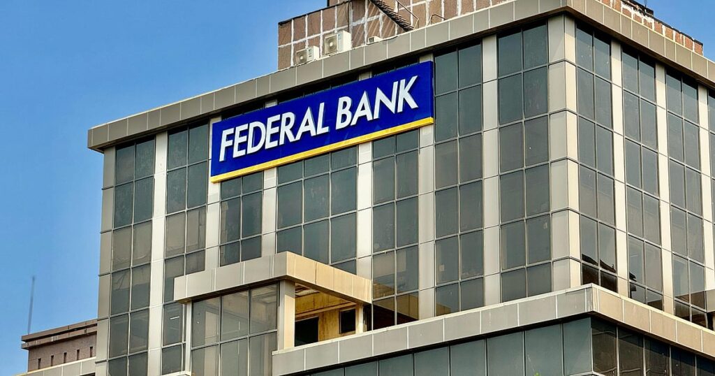 ब्लैकस्टोन लगभग 6.2 अरब रुपये में फेडरल बैंक में अल्पमत हिस्सेदारी खरीदेगा ब्लैकस्टोन लगभग 6.2 अरब रुपये में फेडरल बैंक में अल्पमत हिस्सेदारी खरीदेगा