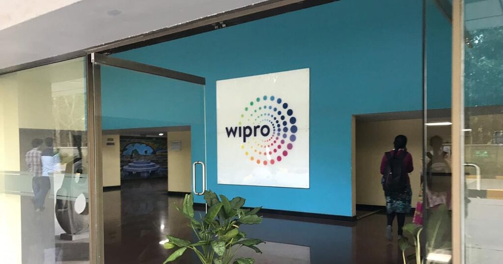 मुनाफ़ा 3% गिरा; अनुमान पर खरा उतरता है