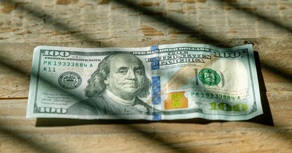 एफपीआई अभी भी दूसरे दिन के लिए शुद्ध खरीदार हैं, यहां तक ​​कि जब बाजार गिरते हैं