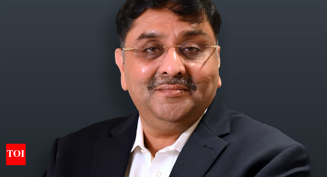 ‘आश्चर्यजनक धोखाधड़ी’: ब्लैकरॉक ने भारतीय मूल के बंकिम ब्रह्मभट्ट पर 500 मिलियन डॉलर के घोटाले का आरोप लगाया; ‘उसने कॉल का जवाब देना बंद कर दिया’