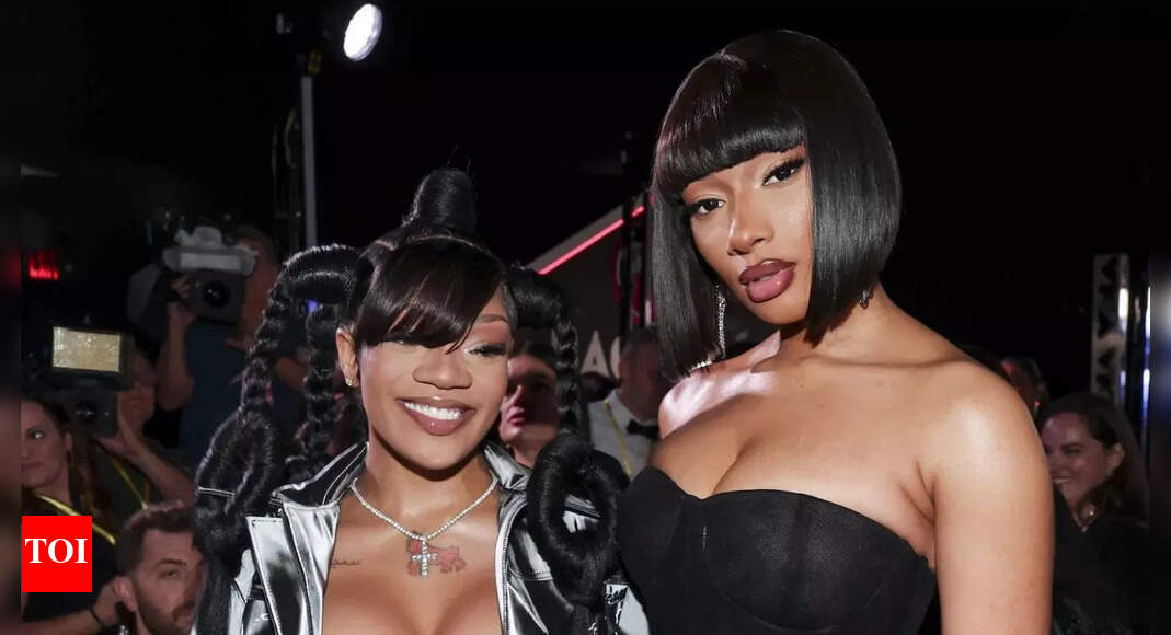 “मैड एएफ़”: केल थॉम्पसन की प्रेमिका मेगन थे स्टालियन को रैपर ग्लोरिला से दो शब्दों में रहस्यमय प्रतिक्रिया मिलती है क्योंकि बॉयफ्रेंड कोर्ट से बाहर हो जाते हैं | एनबीए समाचार