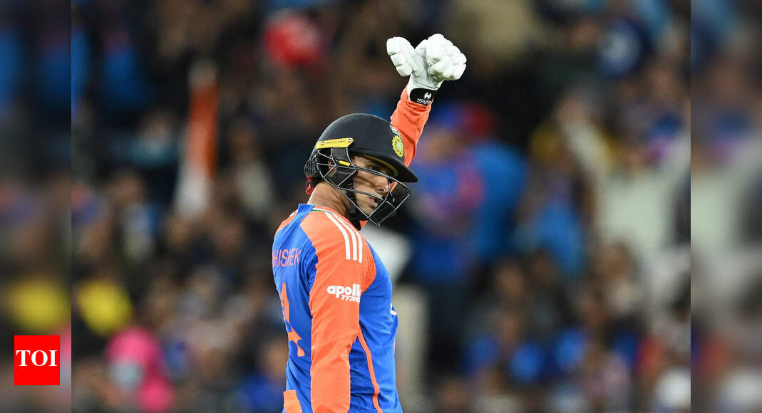 अभिषेक शर्मा ने जेमिमा रोड्रिग्स की प्रशंसा की और भारत बनाम दक्षिण अफ्रीका महिला विश्व कप फाइनल की भविष्यवाणी दी | क्रिकेट समाचार