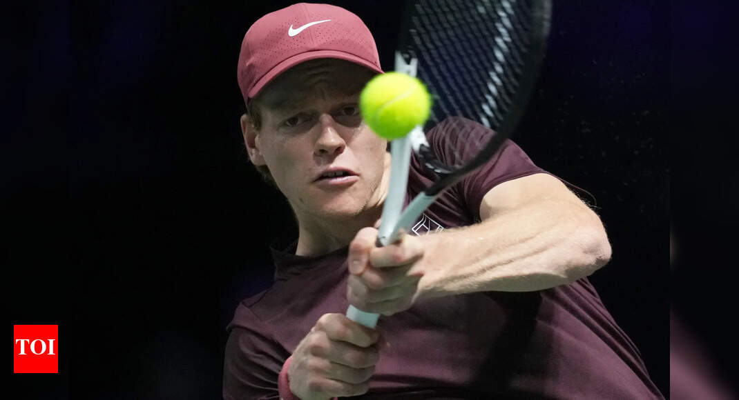 इगा स्विएटेक ने अपने पहले डब्ल्यूटीए फ़ाइनल मैच में मैडिसन कीज़ को सीधे सेटों में हराया; अलेक्जेंडर ज्वेरेव की जीत के बाद जननिक सिनर नंबर एक पर पहुंचे | टेनिस समाचार