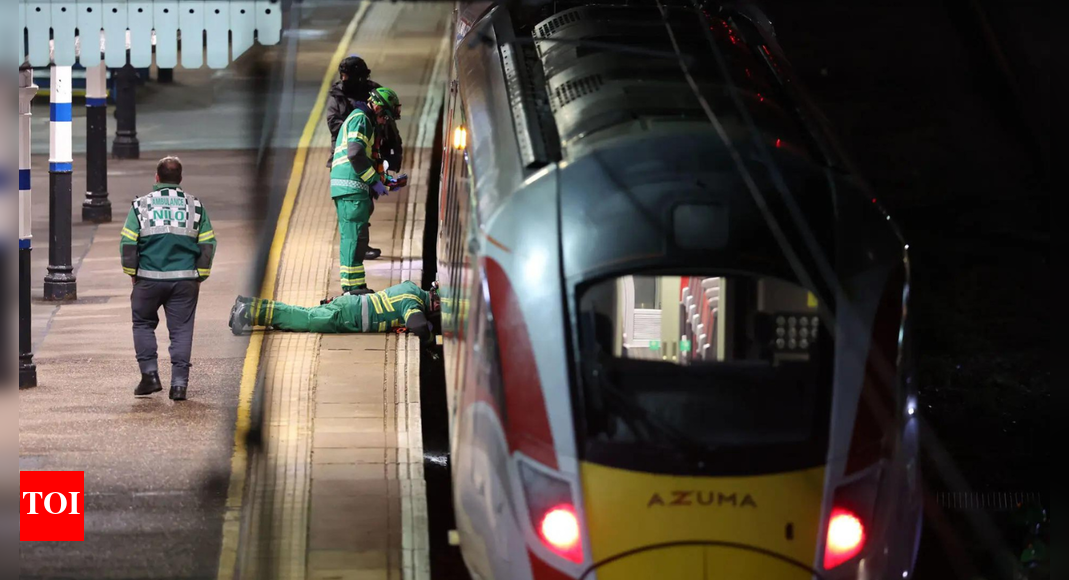 ‘लोग बाथरूम में छिप गए’: यात्रियों ने सोचा कि चाकू मारना हेलोवीन शरारत है; लंदन जाने वाली ट्रेन पर हमला कैसे हुआ?