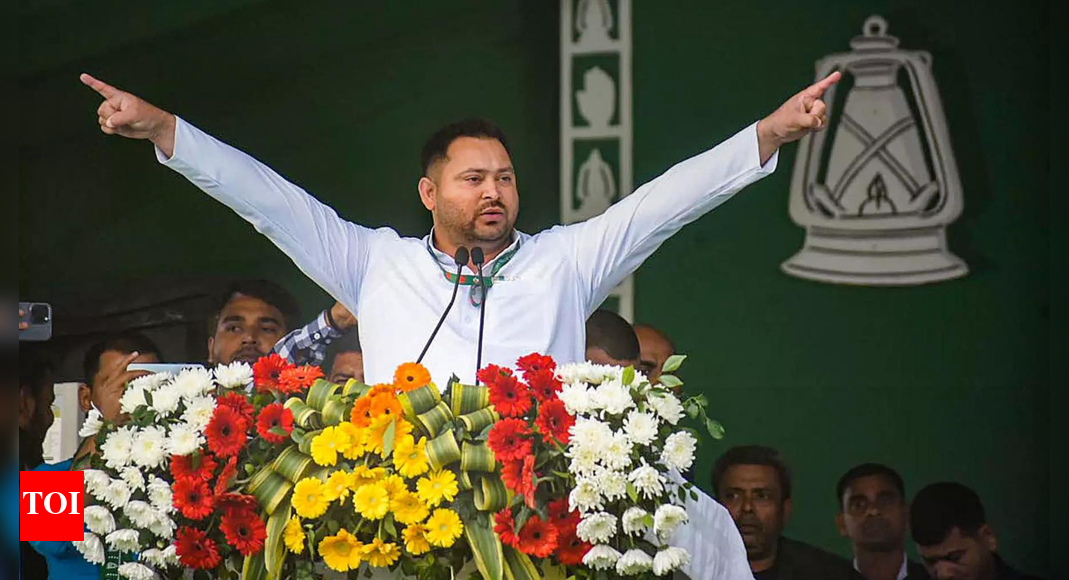 बिहार चुनाव: महागठबंधन ने एनडीए से लड़ाई तेज की; महिलाओं के लिए बड़े चुनावी वादे का खुलासा | भारत समाचार