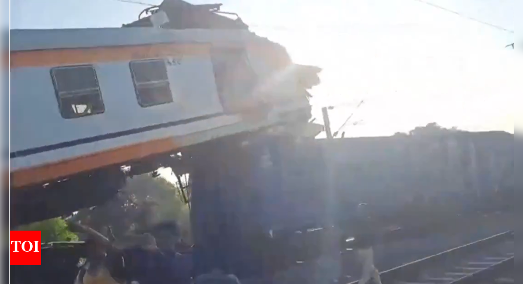 छत्तीसगढ़: बिलासपुर के पास यात्री ट्रेन मालगाड़ी से टकरा गई; 2 घायल | भारत समाचार