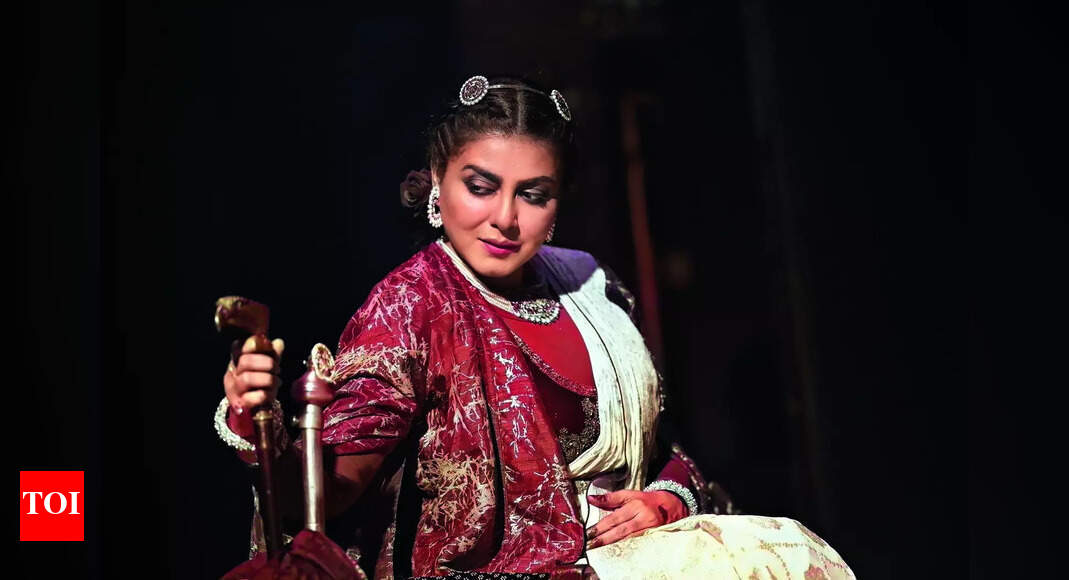 गार्गी ने तारा सुंदरी का किरदार निभाया है | बंगाली फिल्म समाचार