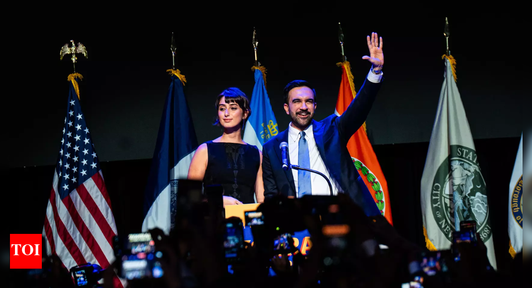 अपनी पोशाक के माध्यम से बोलीं: ज़ोहरान ममदानी की पत्नी रामा दुवाजी की फ़िलिस्तीनी कोडित निगाहें ध्यान खींचती हैं: इसका क्या मतलब है?