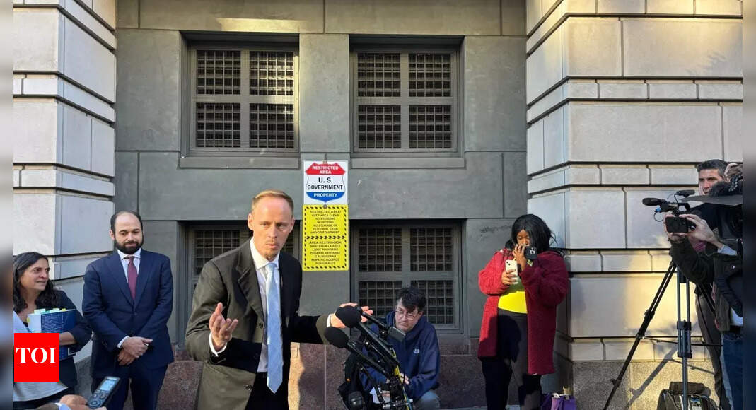 अमेरिकी जूरी ने ‘सैंडविच बॉय’ को सीमा एजेंट पर पनडुब्बी से हमला करने का दोषी नहीं पाया