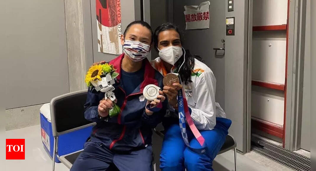 ‘मुझे आपके साथ खेलने से नफरत है’: पीवी सिंधु ने ताई त्ज़ु-यिंग के संन्यास पर लिखा भावनात्मक नोट | बैडमिंटन समाचार