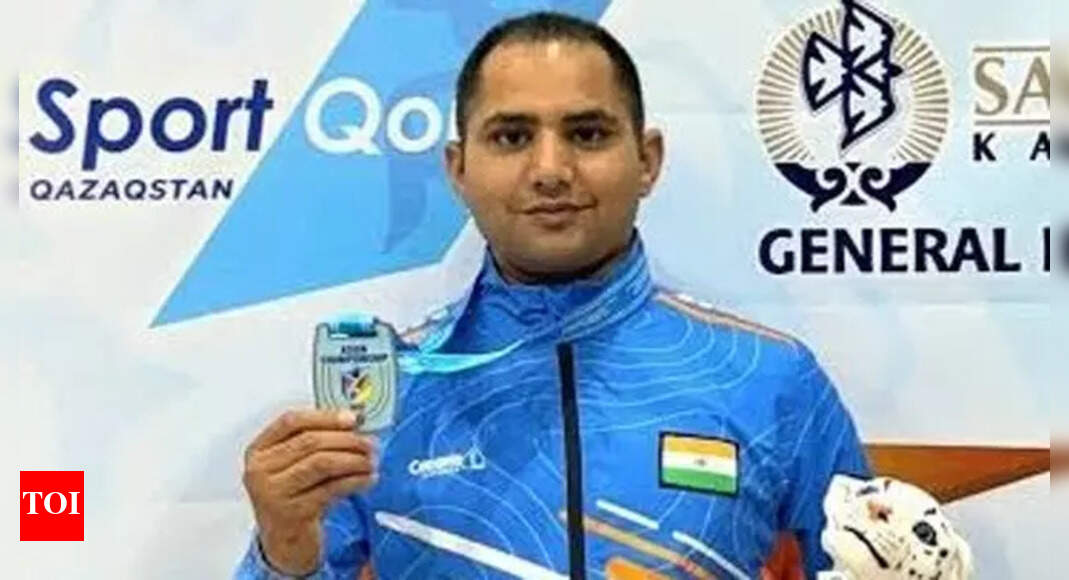 आईएसएसएफ विश्व चैंपियनशिप में भारत ने जीता स्वर्ण: रविंदर सिंह ने पहला स्थान हासिल किया, एलावेनिल वलारिवन ने कांस्य पदक जीता | अधिक खेल समाचार