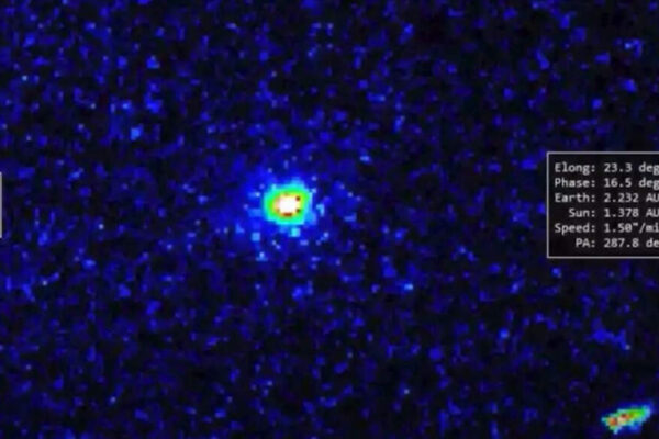 रहस्य गहराता है: अंतरतारकीय वस्तु 3I/ATLAS में कोई हास्य पूंछ नहीं दिखती है और वैज्ञानिक स्तब्ध रह जाते हैं |