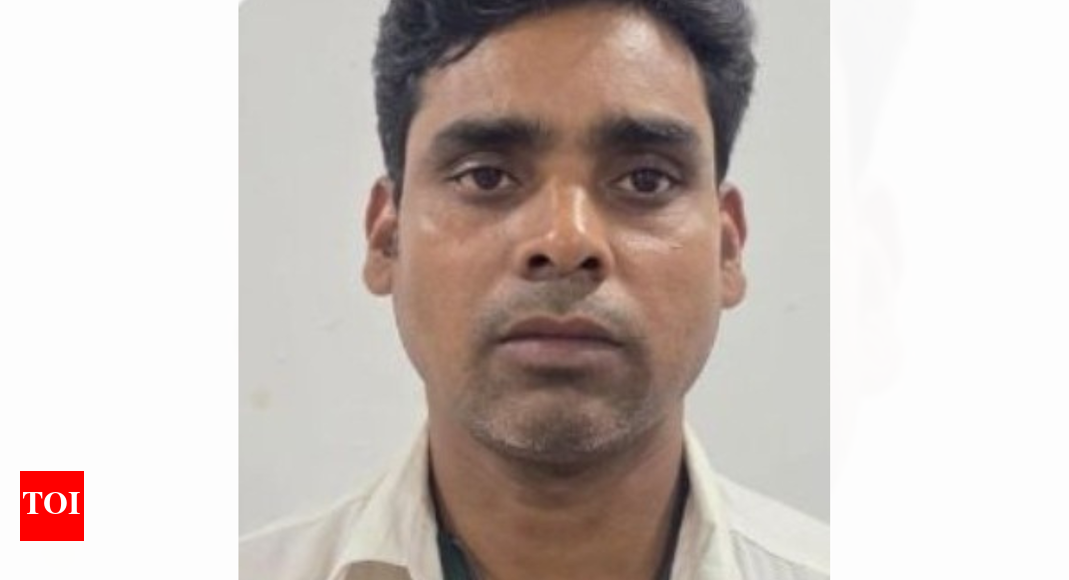 ईमानदार कार चालक ने यात्रियों के 16 रुपये मूल्य के सोने के गहने लौटाए | भारत समाचार