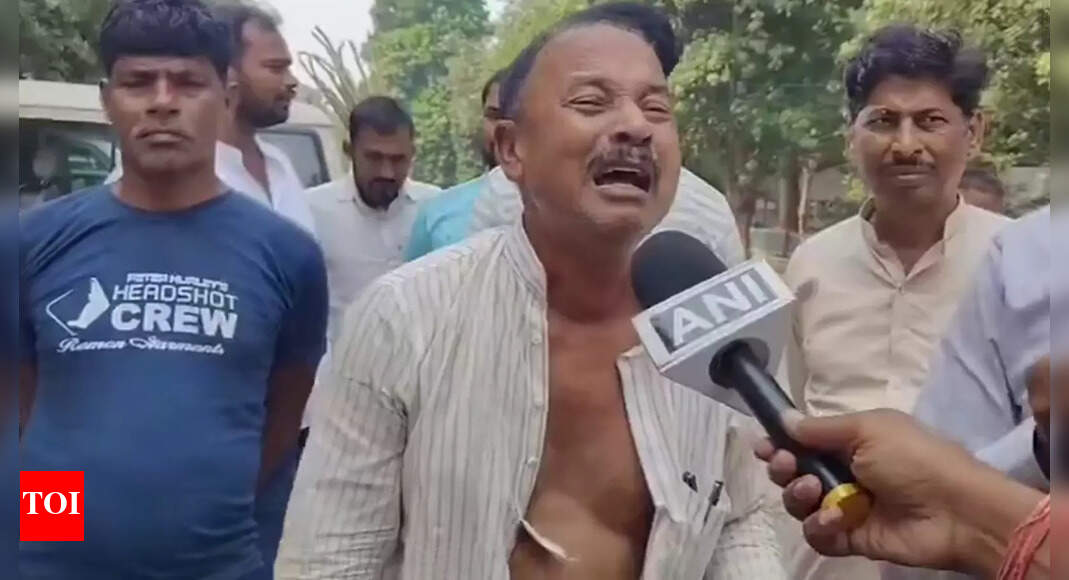 ‘पार्टी की हार से आहत’: प्रवेश न मिलने पर राजद नेता ने फाड़े कपड़े; 25 सीटों पर ‘शाप’ जारी करना याद है | भारत समाचार