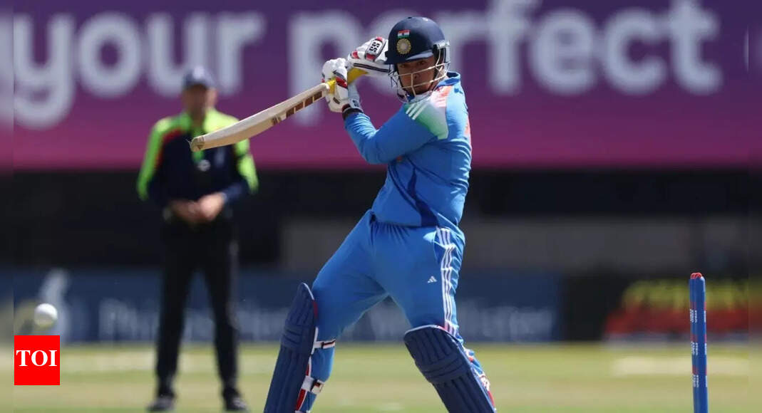 उभरते सितारे एशिया कप: वैभव सूर्यवंशी ने पाकिस्तान शाहीन्स के खिलाफ 28 गेंदों में 45 रन बनाकर गर्मी में बढ़त बनाई | क्रिकेट समाचार