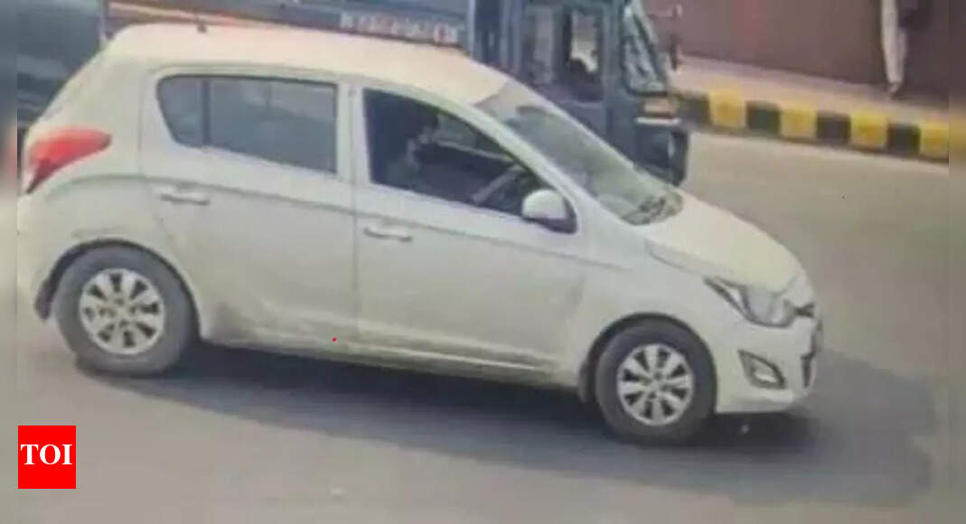 दिल्ली कार विस्फोट: लाल किले पर हमला करने वाला हमलावर इंडिया गेट, कर्तव्य पथ पर कैमरे में देखा गया | दिल्ली समाचार