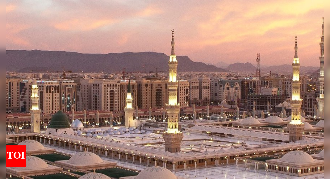 सऊदी अरब में 40 से ज्यादा भारतीयों के मरने की आशंका: मदीना जा रही बस डीजल टैंकर से टकराई; अधिकांश तीर्थयात्री हैदराबाद से | भारत समाचार