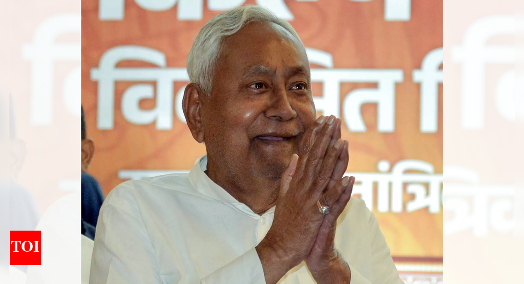 नीतीश कुमार ने बिहार के मुख्यमंत्री पद से इस्तीफा दिया: कैबिनेट ने विधानसभा भंग करने का समर्थन किया; शपथ ग्रहण समारोह 20 नवंबर को | भारत समाचार