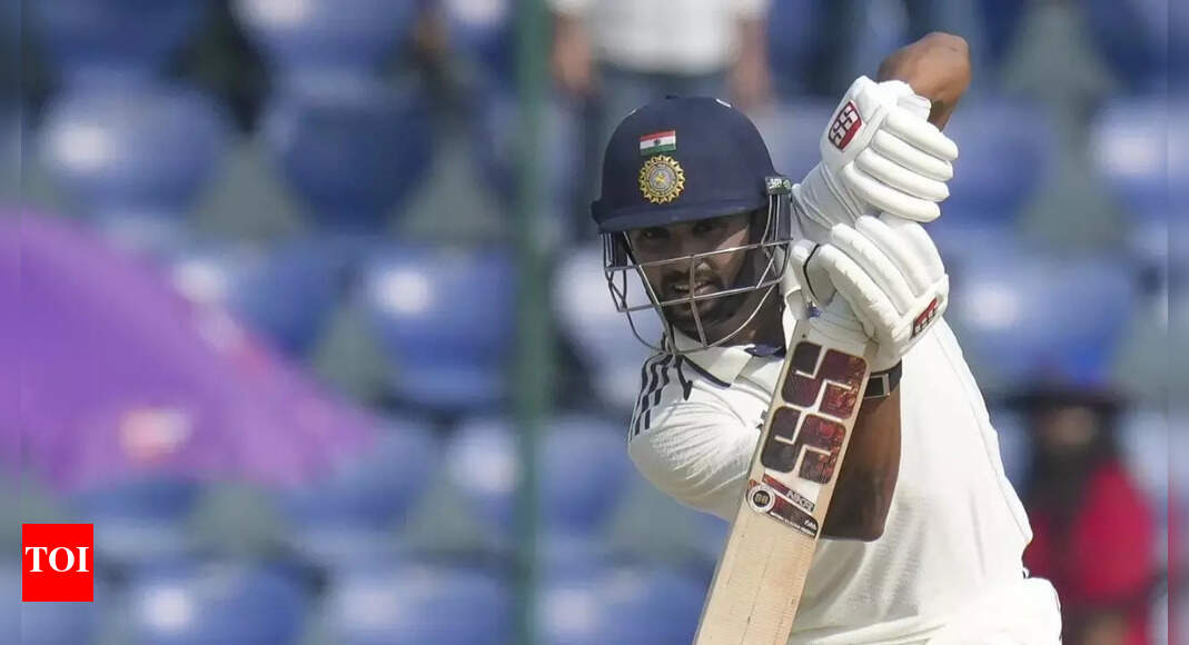 जबकि शुबमन गिल संदिग्ध बने हुए हैं, भारत ने दक्षिण अफ्रीका के खिलाफ गुवाहाटी टेस्ट से पहले नीतीश कुमार रेड्डी को बुलाया है क्रिकेट समाचार