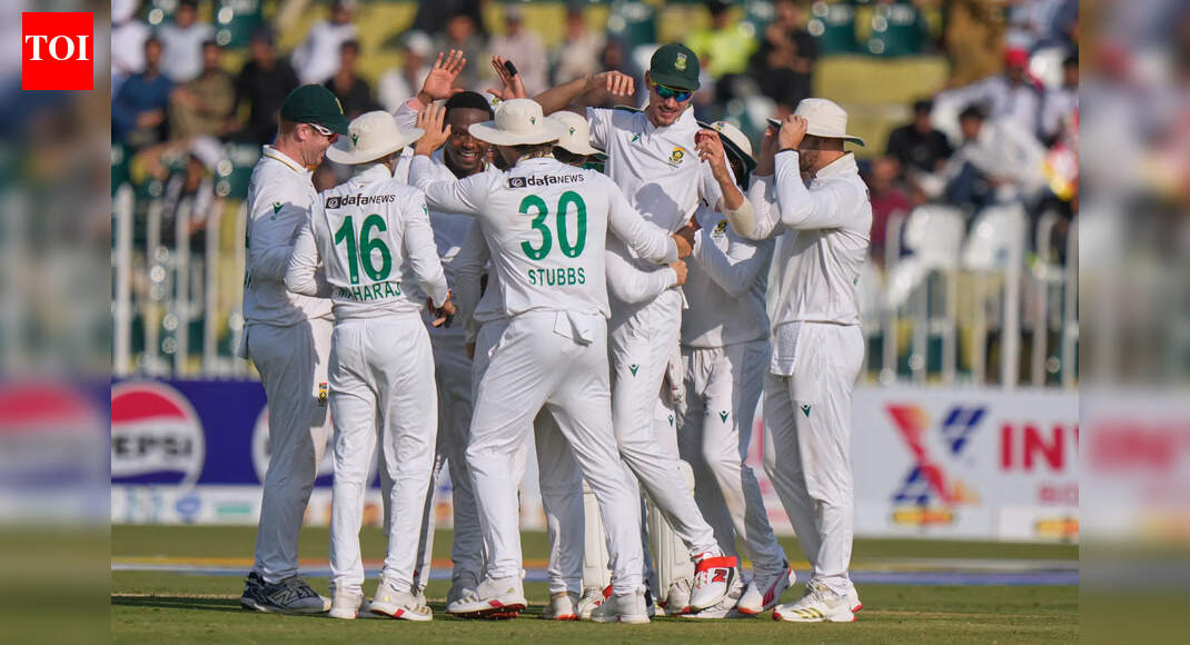 साउथ अफ्रीका को बड़ा झटका! गुवाहाटी टेस्ट से एक दिन पहले स्टार खिलाड़ी बाहर | क्रिकेट समाचार