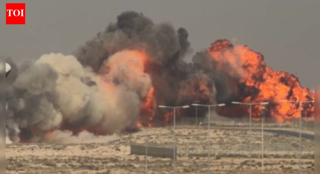 दुबई एयर शो के दौरान तेजस फाइटर जेट दुर्घटनाग्रस्त: पायलट की मौत के बाद वायुसेना ने शुरू की जांच: हम अब तक क्या जानते हैं | भारत समाचार