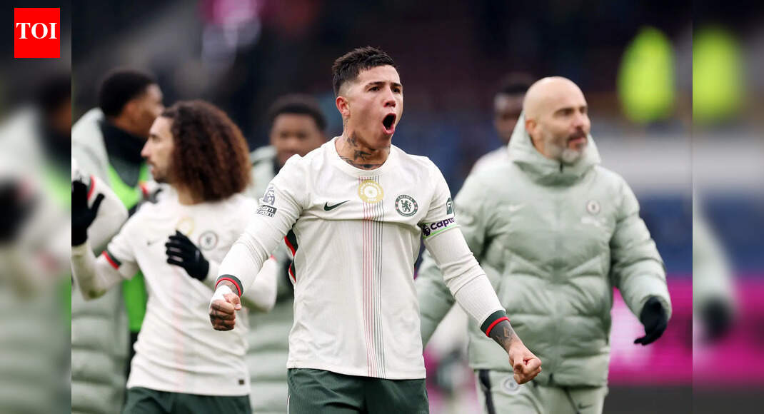 प्रीमियर लीग: चेल्सी ने बर्नले को 2-0 से हराया और आर्सेनल से अंतर कम किया | फुटबॉल समाचार