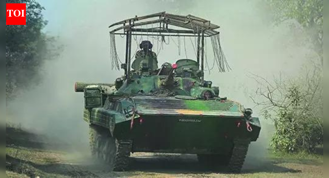 पाकिस्तान में घुसने को तैयार, उसे सबक सिखाएं: पश्चिमी कमान के जनरल ऑफिसर कमांडिंग-इन-चीफ | भारत समाचार