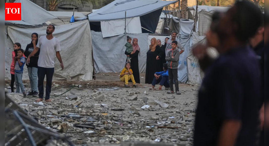 इज़राइल ने हमास के ठिकानों पर हमला किया: नाजुक युद्धविराम के बीच गाजा पर हवाई हमले शुरू किए गए; 20 से ज्यादा मरे