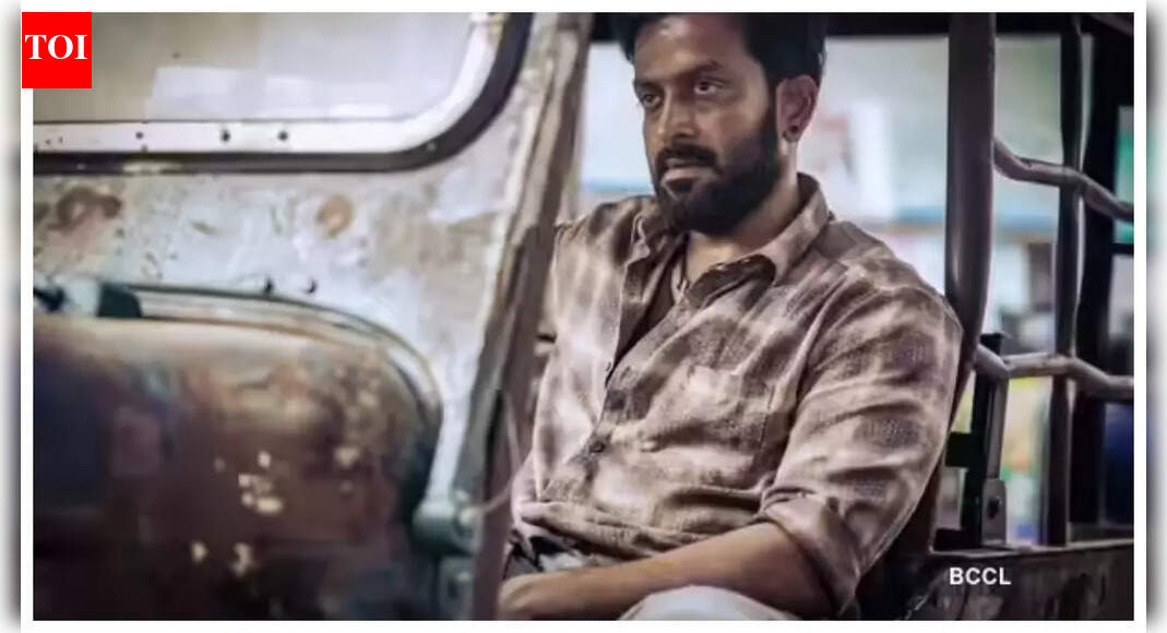 ‘विलायथ बुद्ध’ बॉक्स ऑफिस कलेक्शन दिन 2: पृथ्वीराज सुकुमारन ने शनिवार को बड़ी गिरावट देखी; कुल टकसाल 3 करोड़ से कम |