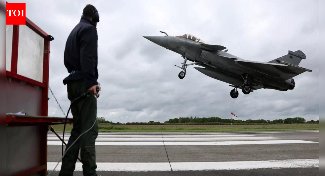 ‘फर्जी खबर’: फ्रांसीसी नौसेना ने ऑपरेशन सिन्दूर पर दुष्प्रचार को लेकर पाकिस्तानी मीडिया की आलोचना की; राफेल को मनगढ़ंत दावा बताया | भारत समाचार