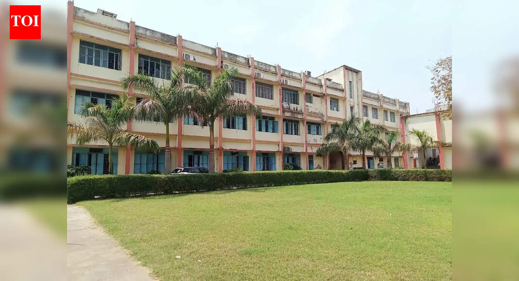 रोहतास और कैमूर महिला कॉलेजों में अब भी बुनियादी पाठ्यक्रमों का अभाव | पटना समाचार