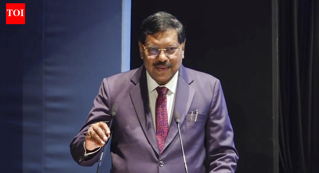 एससी कोटा बहस: निवर्तमान सीजेआई गवई ने कॉलेज का बचाव किया; ‘क्रीमी लेयर’ को बाहर करने पर जोर | भारत समाचार