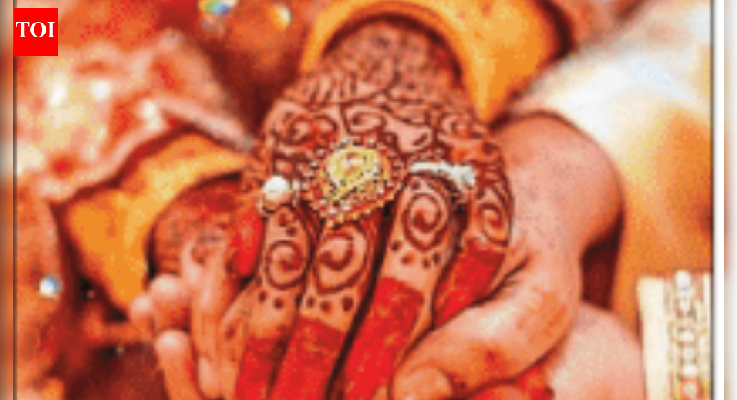 गढ़वाल के गांवों में शादियों में महंगे उपहार, फास्ट फूड पर प्रतिबंध | भारत समाचार