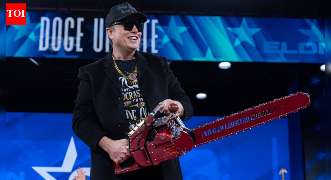 एलोन मस्क का DOGE बंद: मस्क की हाई-प्रोफाइल नियुक्तियों का क्या होगा जिन्होंने 200,000 अमेरिकी सरकारी नौकरियों को खत्म कर दिया?