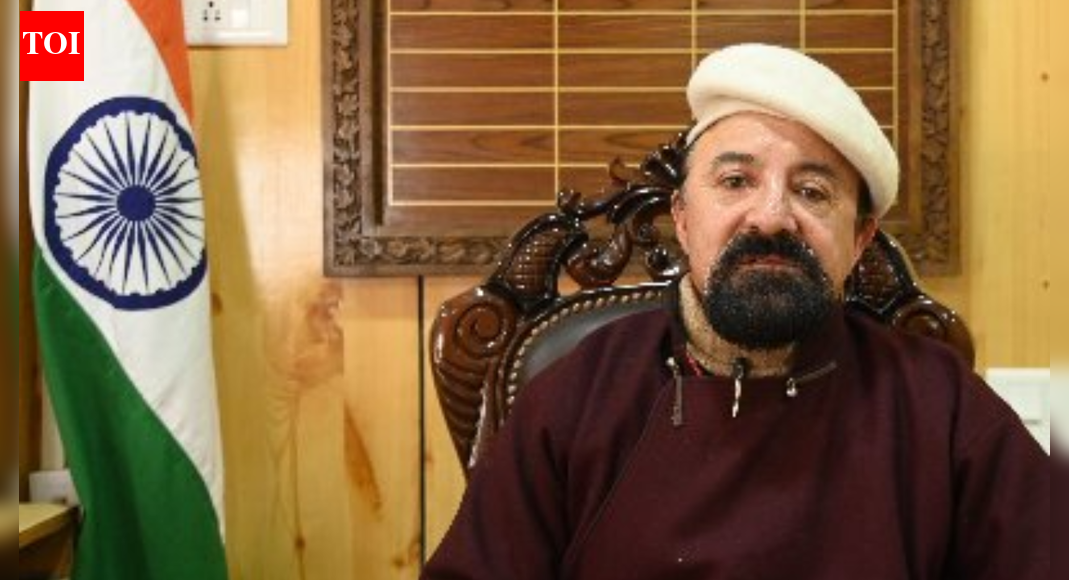 कारगिल परिषद प्रमुख ने लद्दाख के एलजी पर पक्षपात का आरोप लगाया, अस्पतालों, कनेक्टिविटी अंतरालों की ओर इशारा किया | भारत समाचार