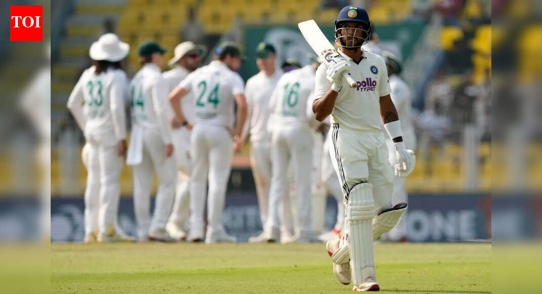 ‘विराट, सचिन 4 पर बल्लेबाजी करते थे’: गुवाहाटी के शून्य पर पूर्व भारतीय विकेटकीपर ने ध्रुव जुरेल की आलोचना की | क्रिकेट समाचार